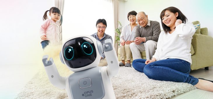 【机上のアイドル】音楽を自動分析しシンクロダンスを披露する 「踊るロボットスピーカー シンゴ」新発売