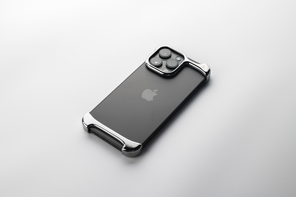 ほぼ裸バンパーケース Arc Pulse、iPhone15向けシリーズの予約販売を